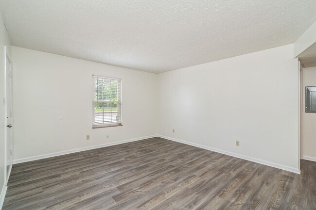 Building Photo - 4801 Cannon Ridge Dr