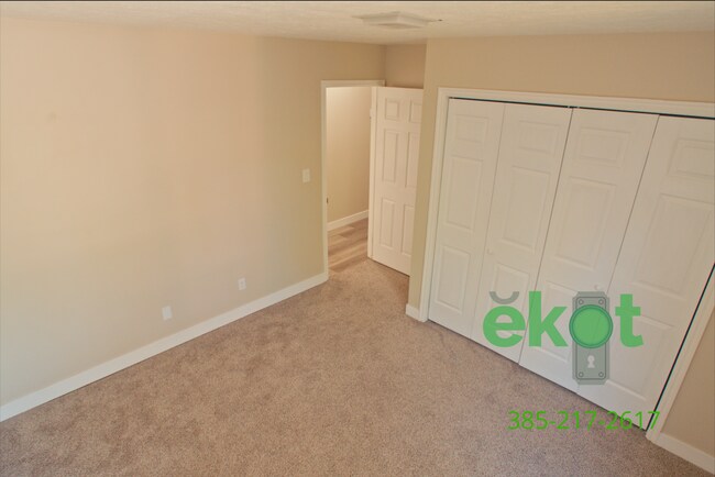 Building Photo - Spacious 5 Bedroom Home in Cottonwood Heights