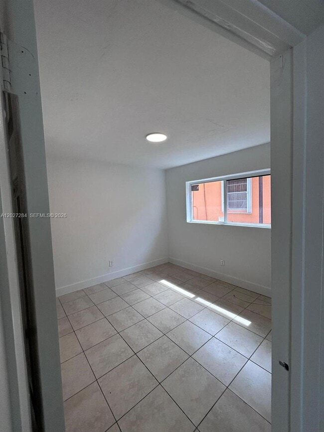 Building Photo - 1130 NW 76th St