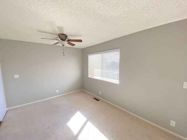 Building Photo - 3 Bedroom Townhouse North Reno - 2 Car Att...