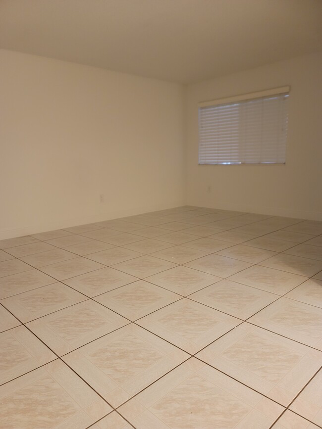 Building Photo - 8401 SW 107th Ave