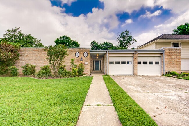 Front of the House - 3518 Covey Trail Dr