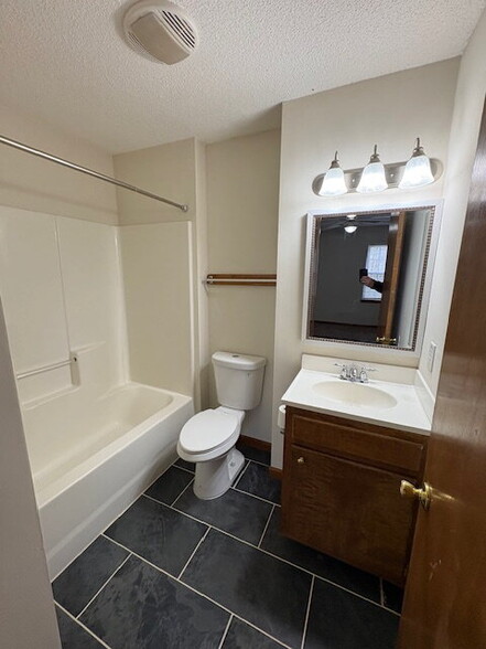 Building Photo - 1119 Brownlea Dr