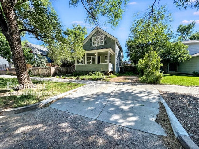 Primary Photo - 1426 W Cucharras St