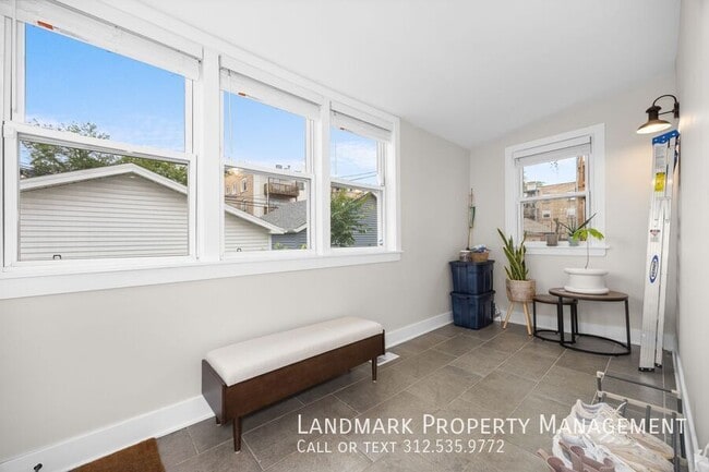 Building Photo - 4836 N Albany Ave
