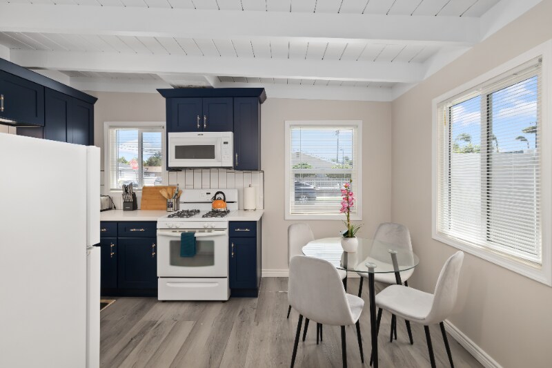 Building Photo - 281 E Pleasant St