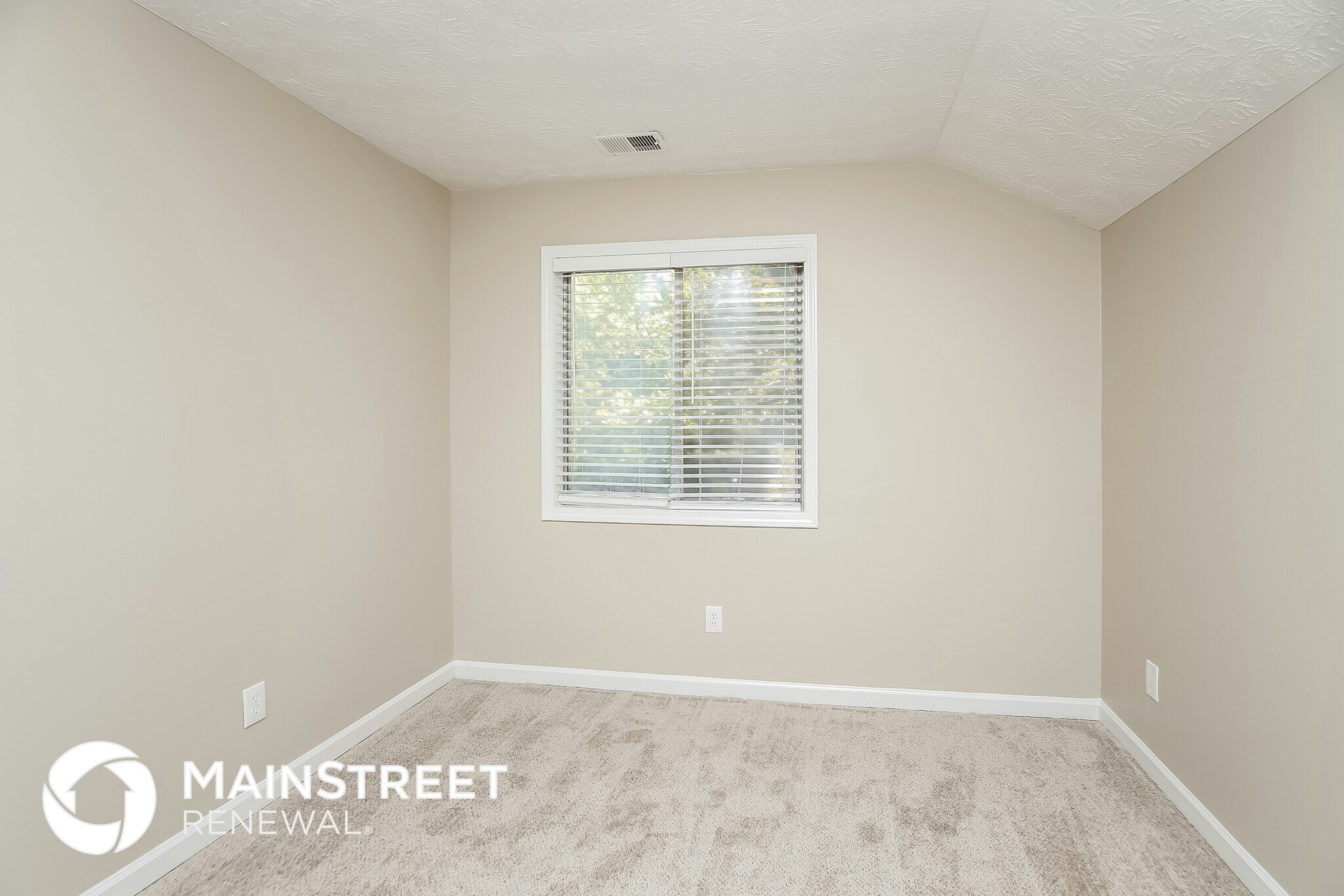 Building Photo - 4980 Fairforest Dr