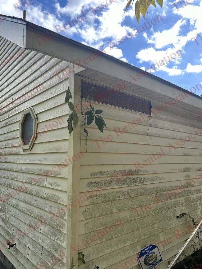 Building Photo - 3901 Blanks Street