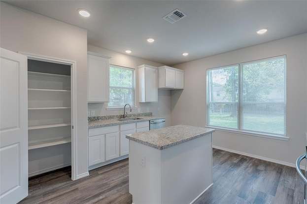 Building Photo - 405 Mohawk Dr