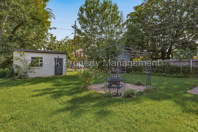 Building Photo - 3022 Grayland Ave