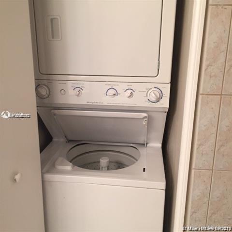 Building Photo - 3000 NE 188th St