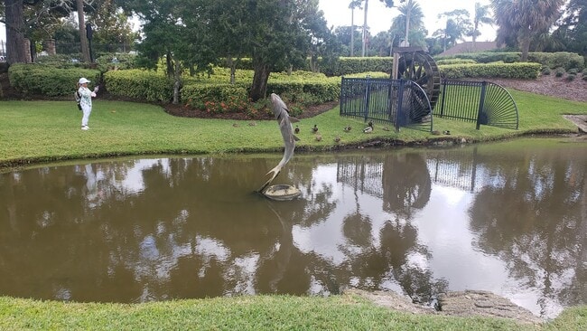 Building Photo - 486 Pinewood St