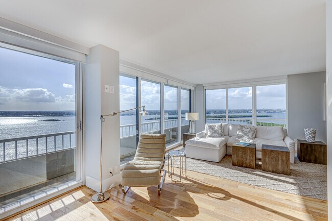 Building Photo - 5510 N Ocean Dr