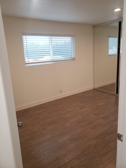 Building Photo - 4326 W 163rd St