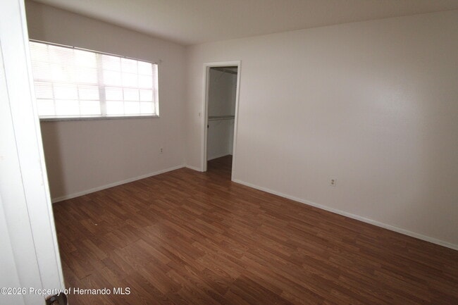 Building Photo - 5565 Baffin Cir