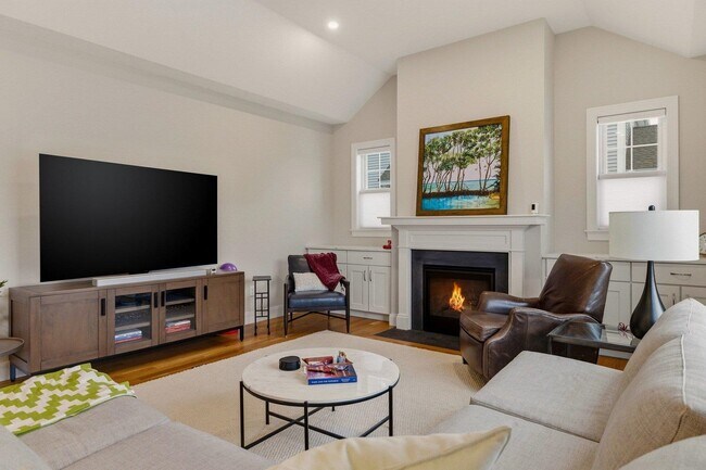 Building Photo - 40 Sage Ln