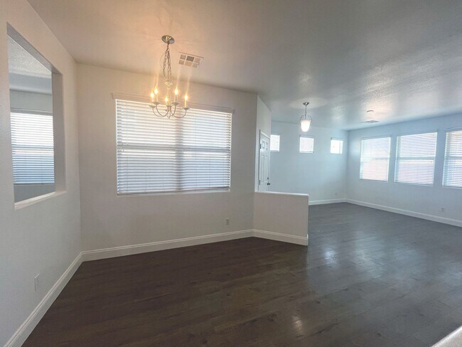 Building Photo - Stylish single-story living with 3 bedrooms, 2 baths, plus a versatile den — 1,489 sq ft of comfo...