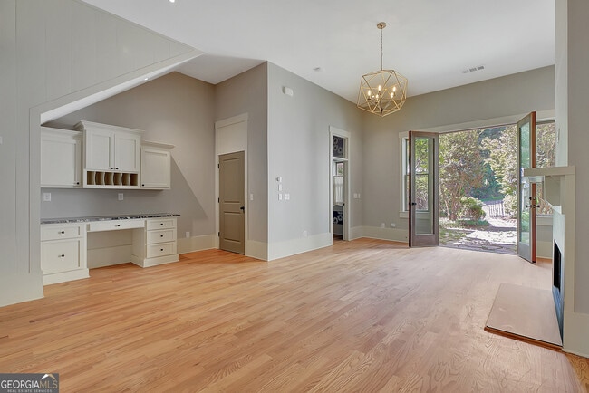 Building Photo - 10659 Serenbe Ln