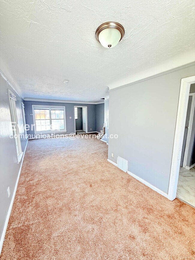 Building Photo - 12131 Schaefer Hwy