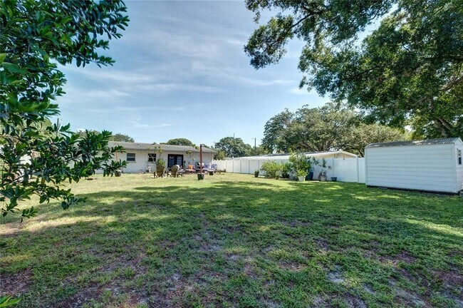 Building Photo - 4106 W Oklahoma Ave