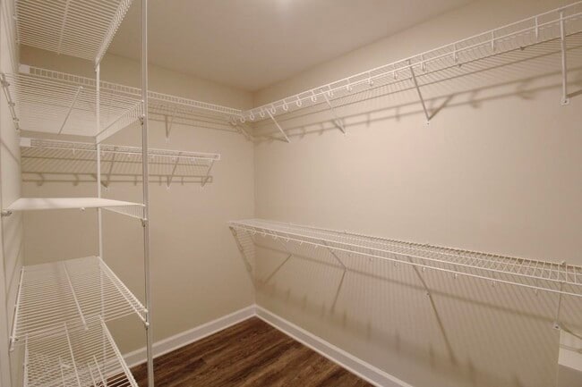 Building Photo - 1441 DERBY Dr