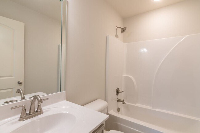 Building Photo - FOR LEASE - Brand New Construction - 3BR, 2.5BA, 2300sqft (Gallatin)