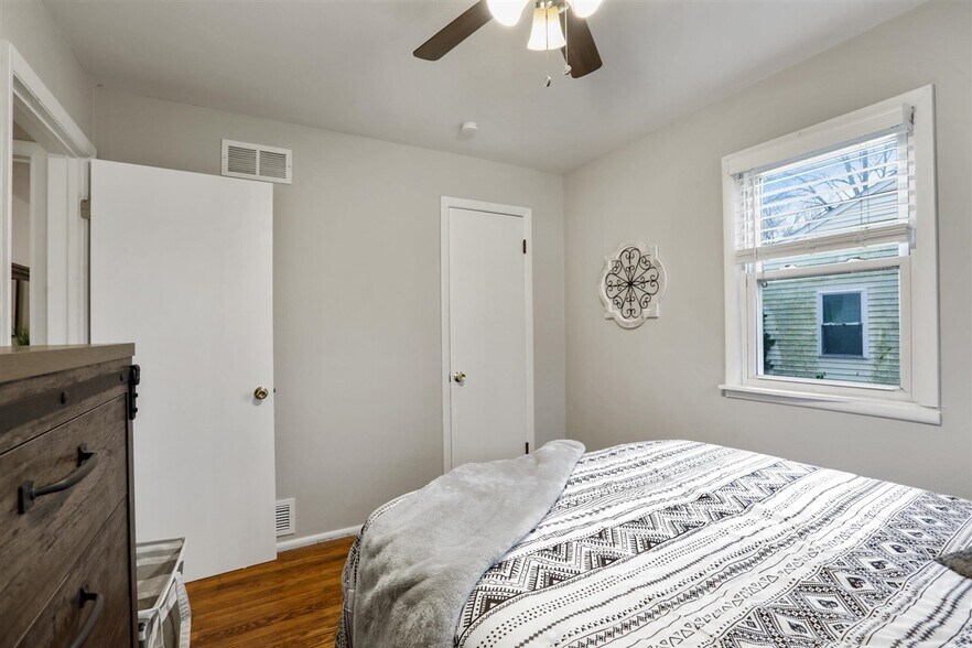 Building Photo - 903 N Gregory St