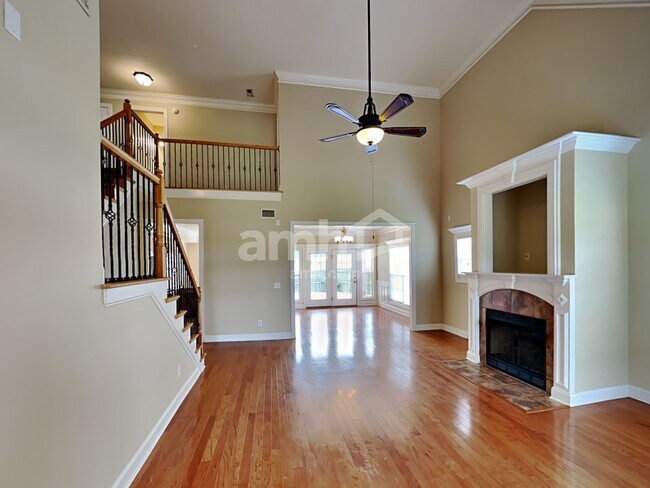 Building Photo - 3520 Wilbur St