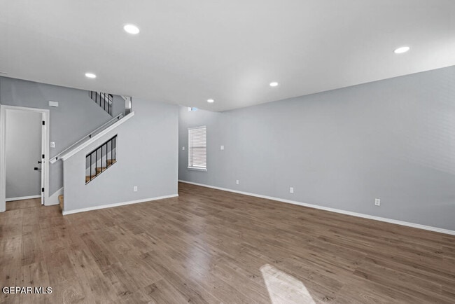 Building Photo - 454 Claiborne St
