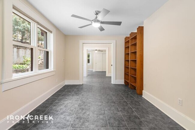 Building Photo - 56 Starnes Ave