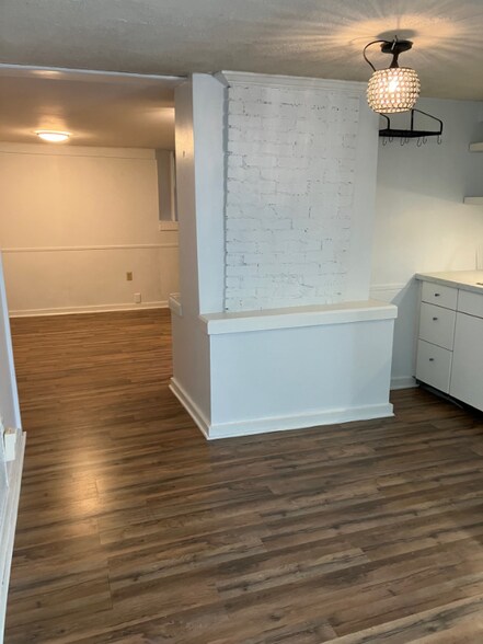 Building Photo - 4951 Lake Forrest Dr NW