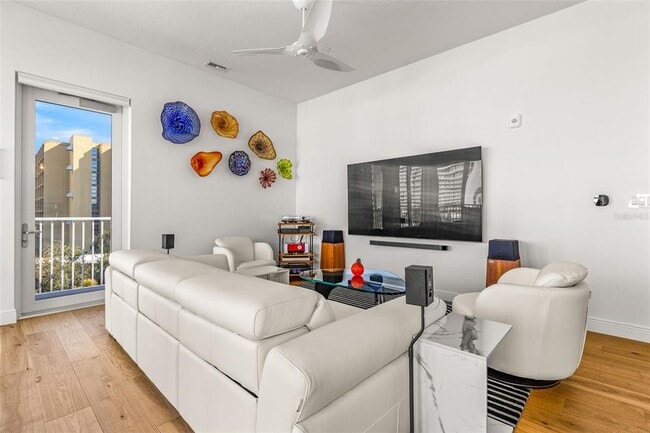 Building Photo - 600 3rd Ave S