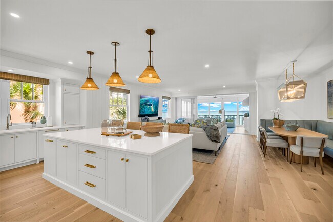 Building Photo - 807 Harborshore Dr