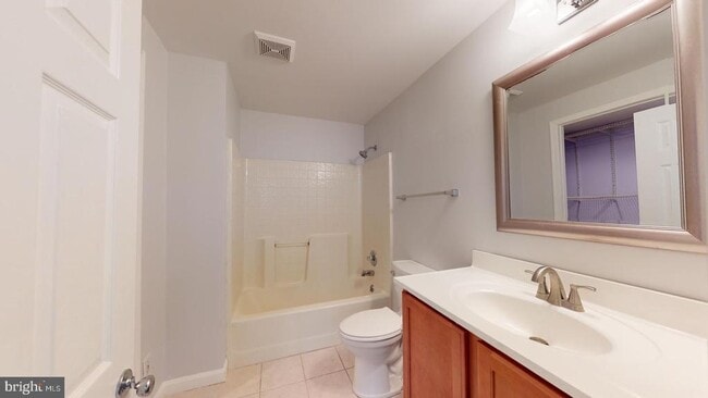 Building Photo - 9811 Fendale Ln