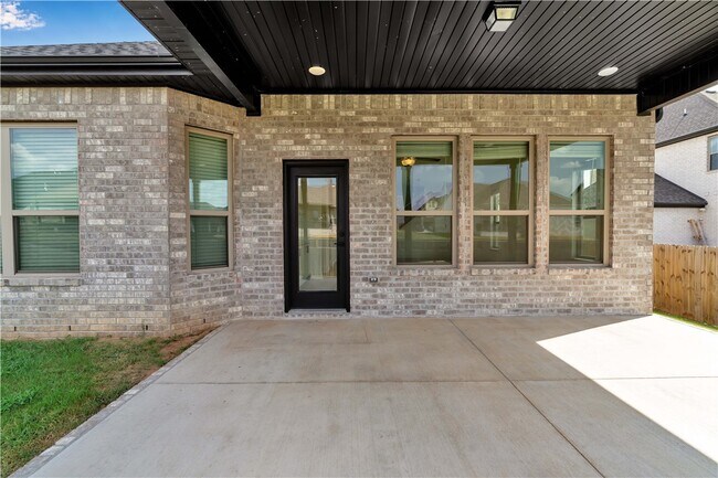 Building Photo - 1422 Elijahs Dr