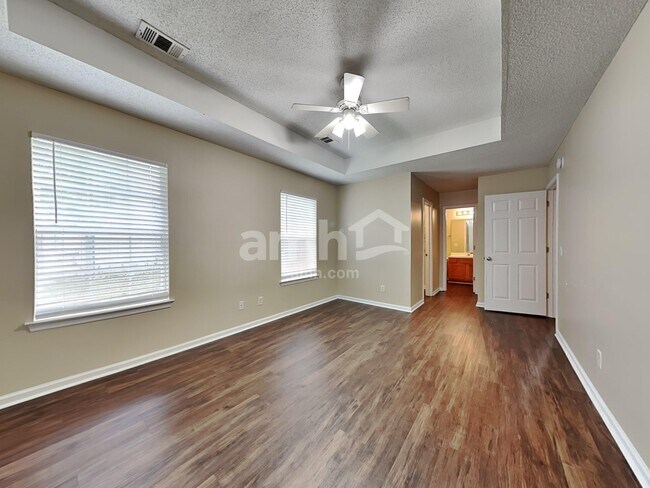 Building Photo - 388 Shady Oak Cir