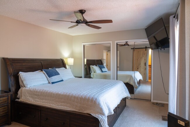 Building Photo - Fully Furnished 4 Bedroom Home Near Quail Lake!!!! MUST SEE!