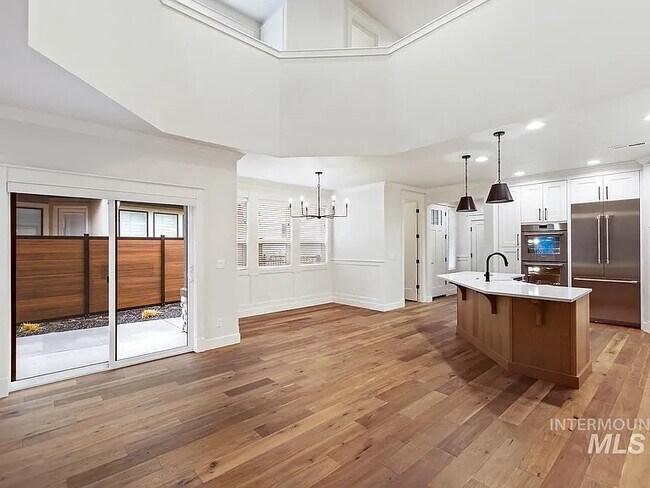 Building Photo - 3220 S Sedgebrook Ln