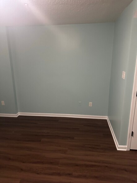 Building Photo - 2333 Massanutten Dr