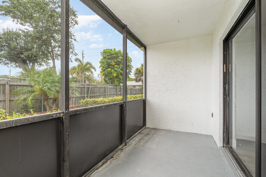 Building Photo - 2700 N Highway A1A