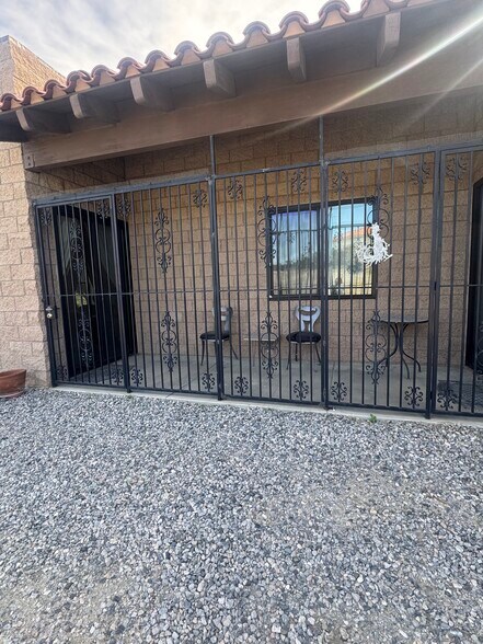 Building Photo - 15935 Mary Cir