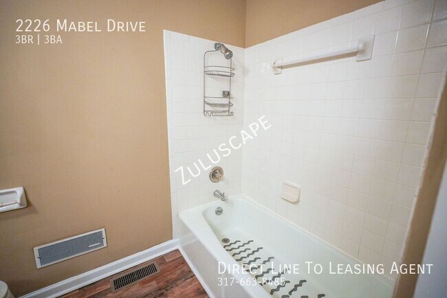 Building Photo - 2226 Mabel Dr