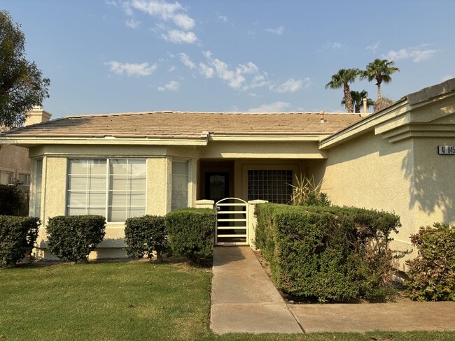 Building Photo - Furnished or Not! Gated, 3 Bedrooms, pool/spa