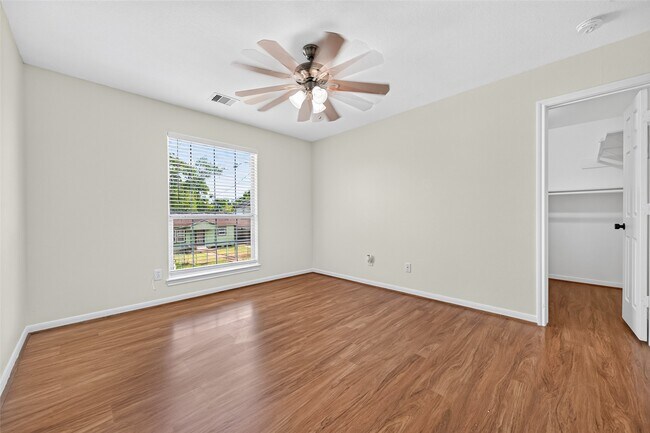 Building Photo - 4613 Knoxville St
