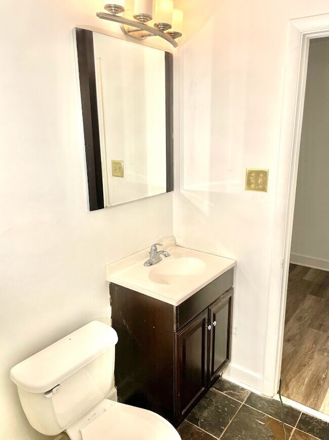 Building Photo - Highland Pointe