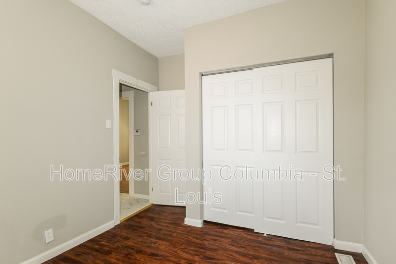 Building Photo - 8914 Ramona Ave