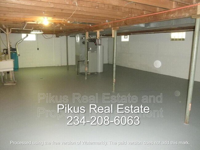 Building Photo - 3620 Bosworth Ave NE