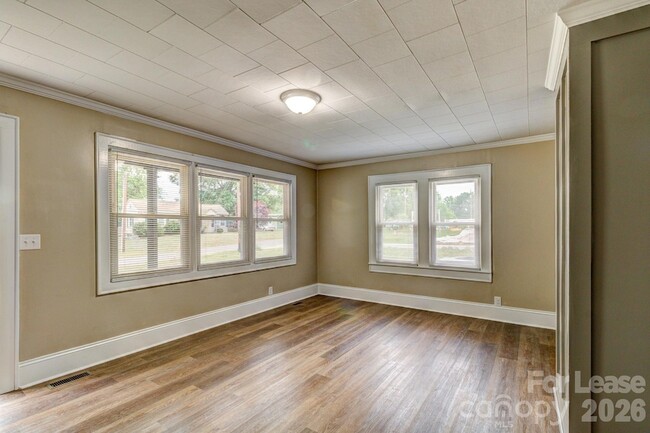 Building Photo - 207 Ramsey St