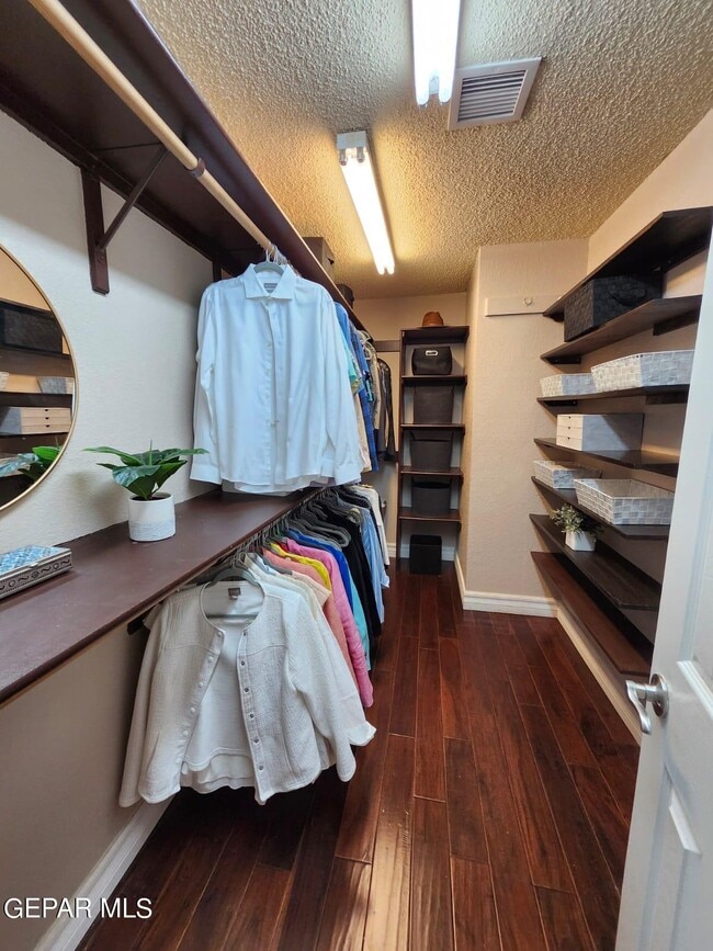 Building Photo - 6613 Imperial Ridge Dr