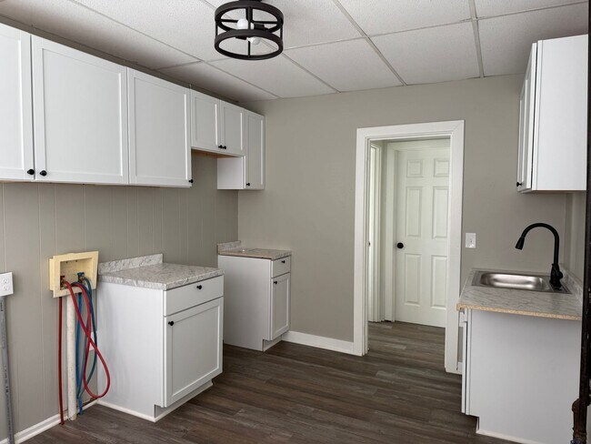 Building Photo - 1038 Heath St